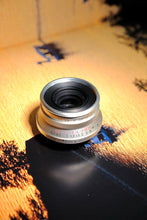 Load image into Gallery viewer, Voigtlander Color Skopar 35mm 1:2.5 LTM
