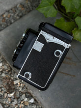 Load image into Gallery viewer, Yashica-D
