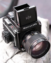 Load image into Gallery viewer, Mamiya M645 with Lens
