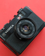 Load image into Gallery viewer, Yashica Electro 35MC
