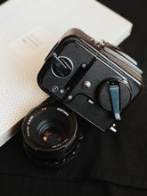 Load image into Gallery viewer, Hasselblad 500C/M with Lens

