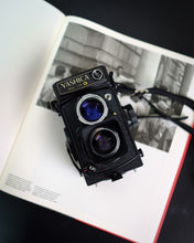 Load image into Gallery viewer, Yashica Mat-124 G
