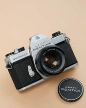 Load image into Gallery viewer, Asahi Pentax Spotmatic SPF with Lens
