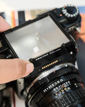 Load image into Gallery viewer, Pentax Focusing Screen BA-61 for Pentax 67Ⅱ
